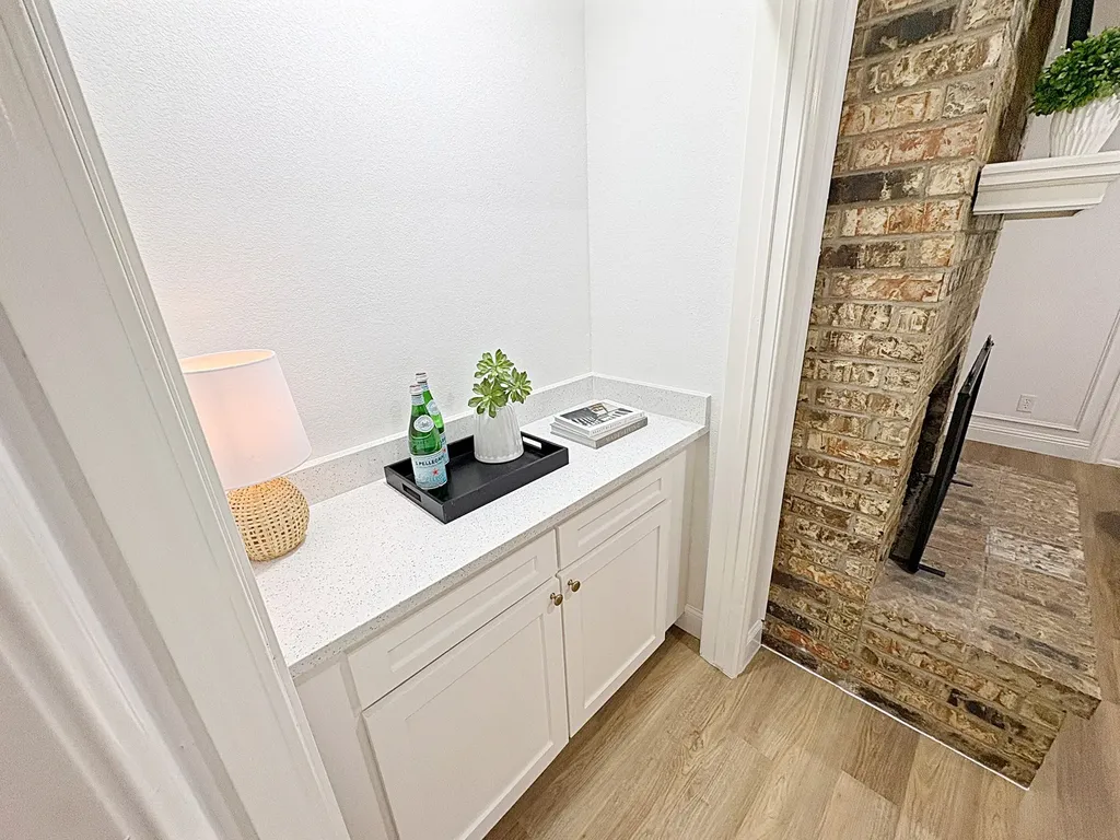 3236 Pearl Street Bedford TX 76021