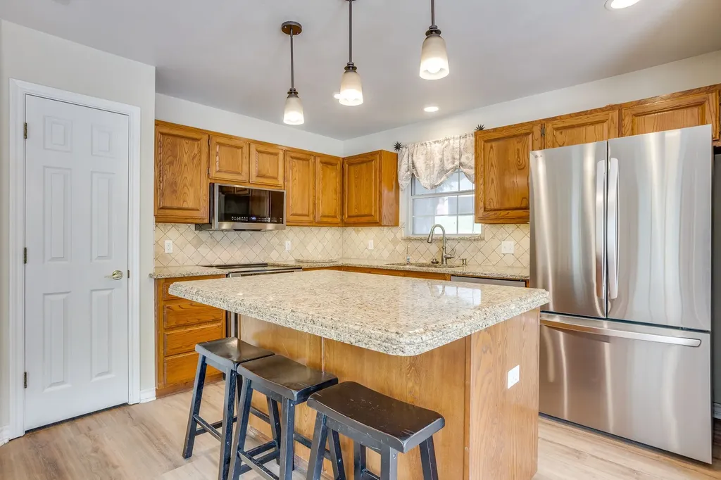 425 Hillside Drive Aledo TX 76008