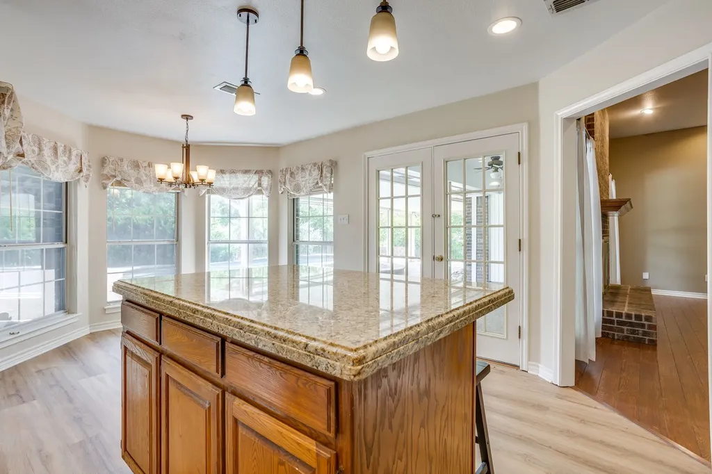 425 Hillside Drive Aledo TX 76008