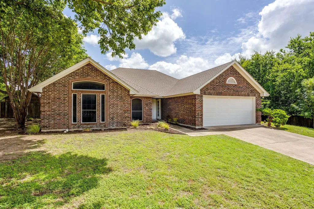 425 Hillside Drive Aledo TX 76008