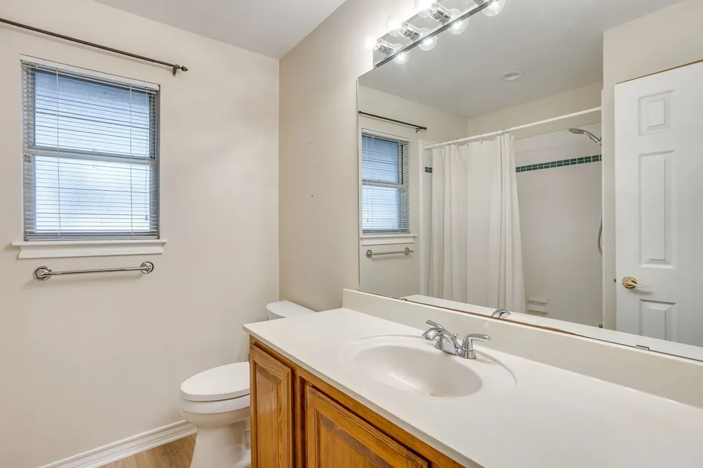 425 Hillside Drive Aledo TX 76008
