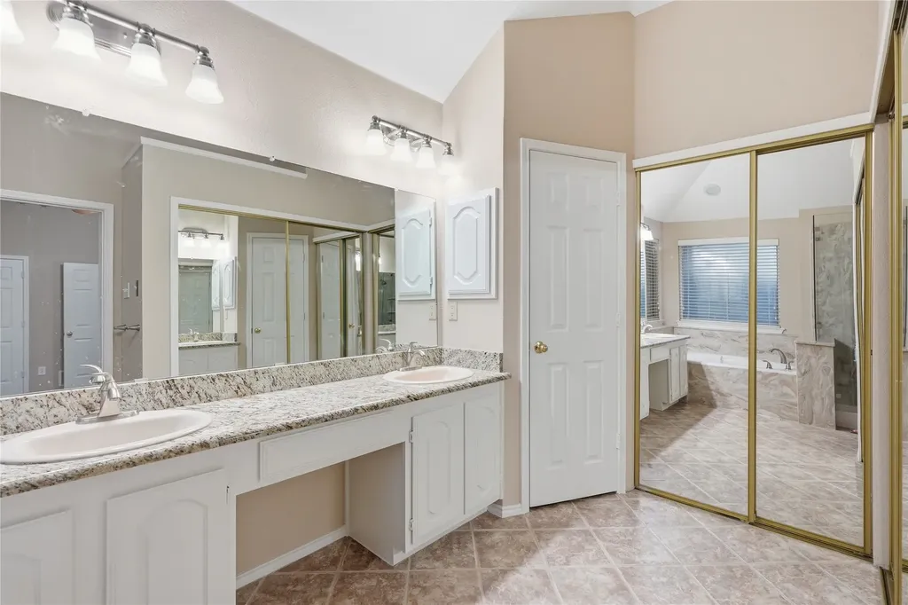 7204 Mesa Verde Trail Fort Worth TX 76137