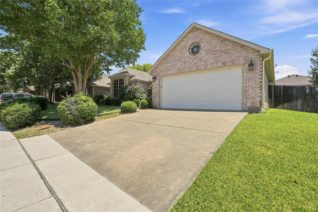 7204 Mesa Verde Trail Fort Worth TX 76137