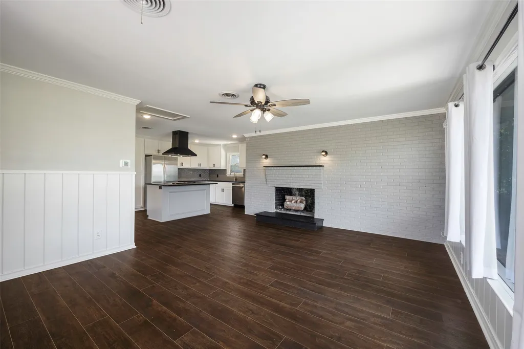 2323 Sutter Street Dallas TX 75216