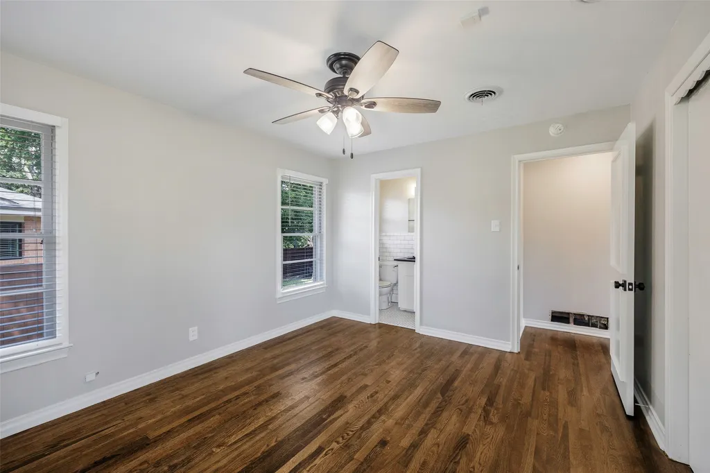 2323 Sutter Street Dallas TX 75216