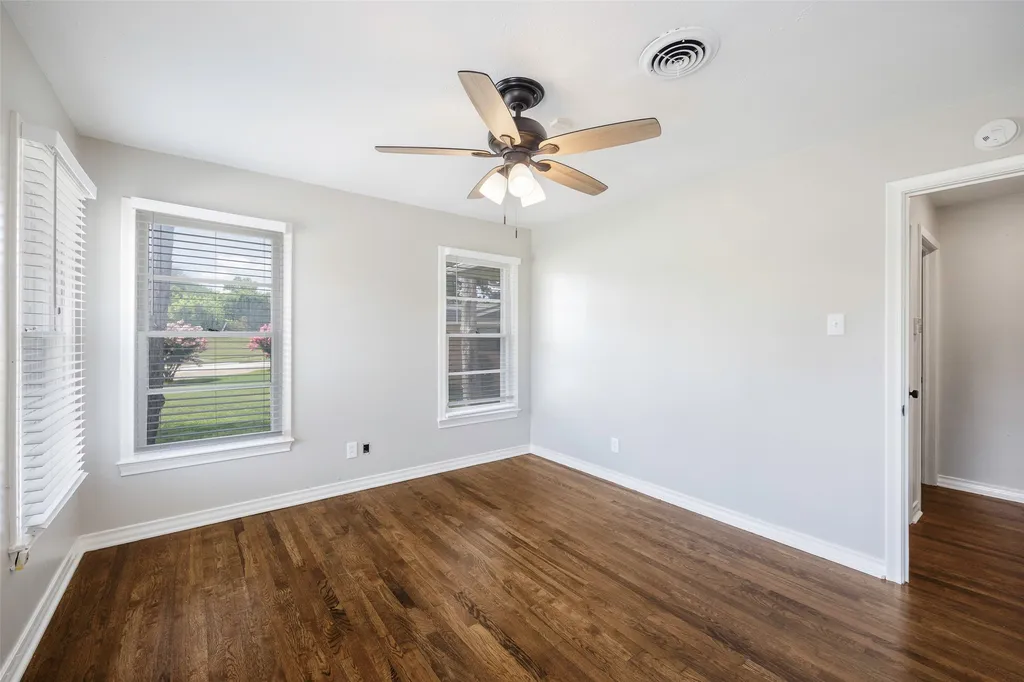 2323 Sutter Street Dallas TX 75216