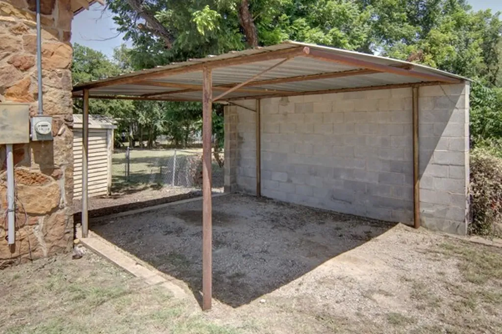 306 Cedar Street Palo Pinto TX 76484