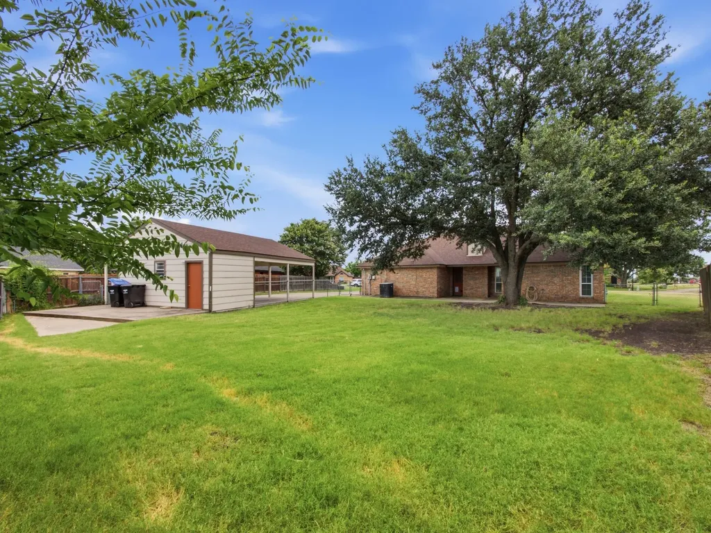 207 Country View Lane Crandall TX 75114