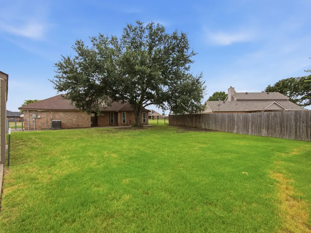 207 Country View Lane Crandall TX 75114