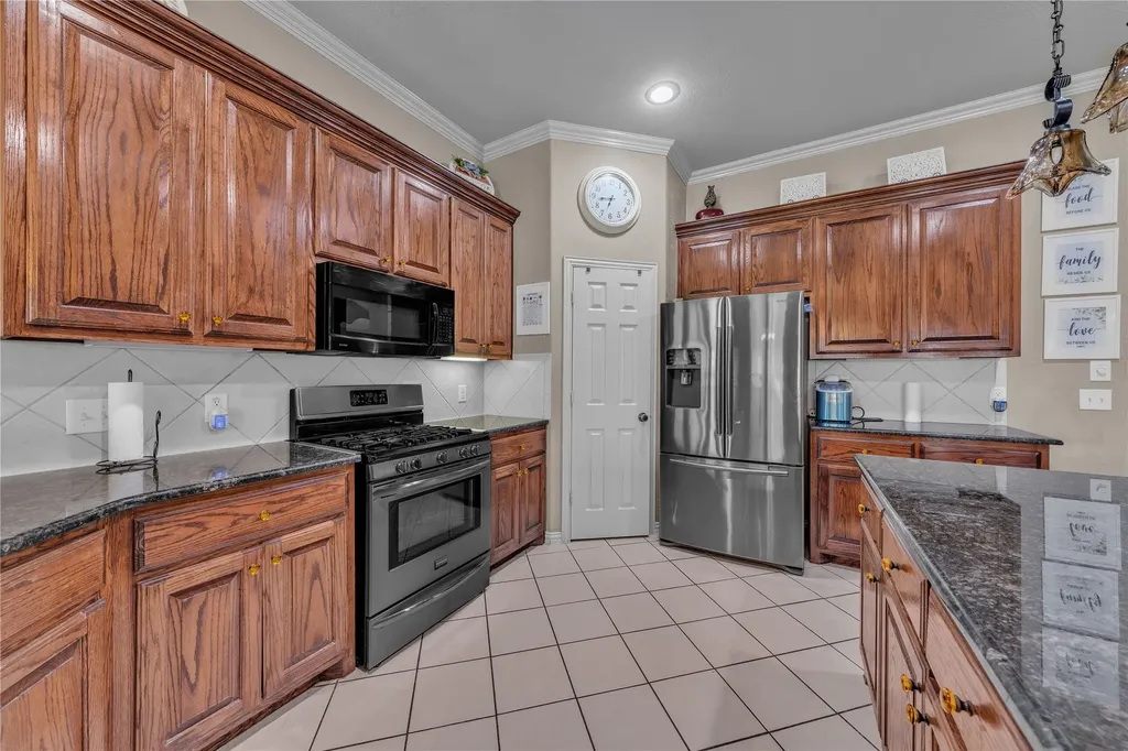 404 Bryn Mawr Lane Van Alstyne TX 75495