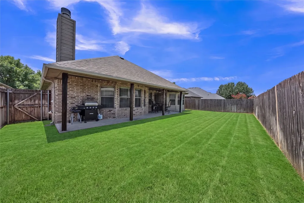 404 Bryn Mawr Lane Van Alstyne TX 75495