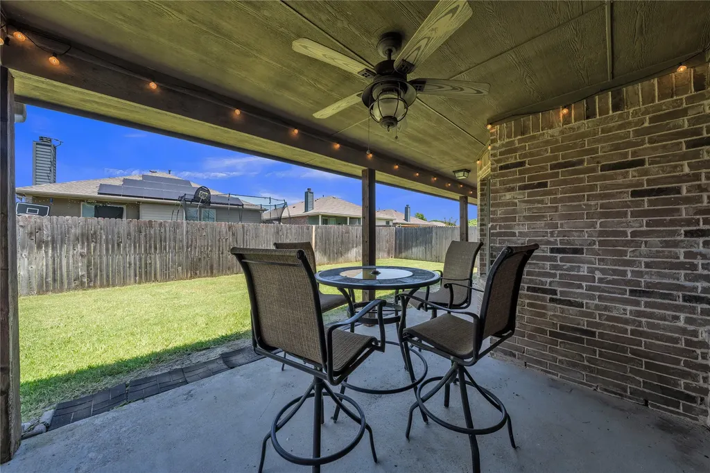 404 Bryn Mawr Lane Van Alstyne TX 75495