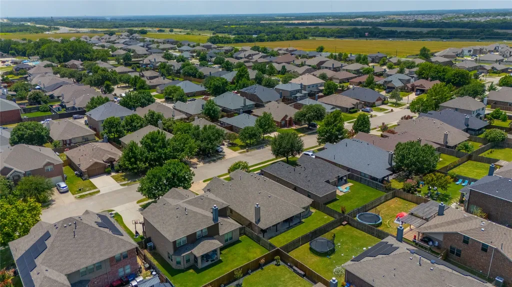 404 Bryn Mawr Lane Van Alstyne TX 75495