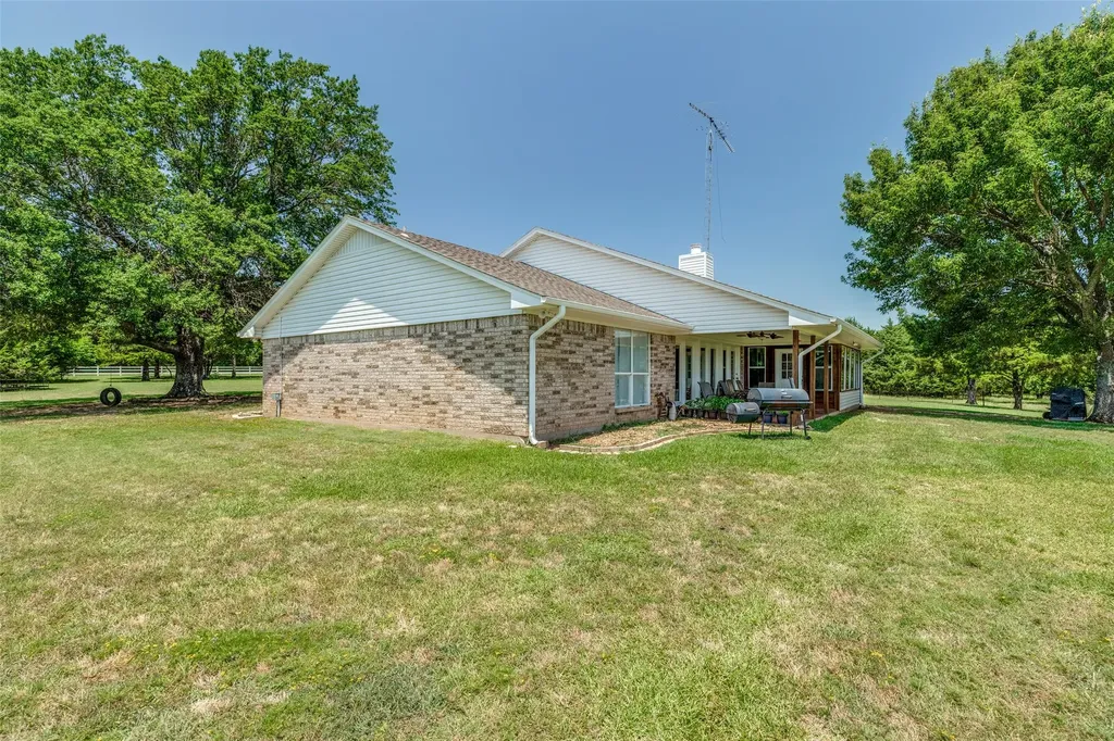 76 Spout Springs Road Pottsboro TX 75076
