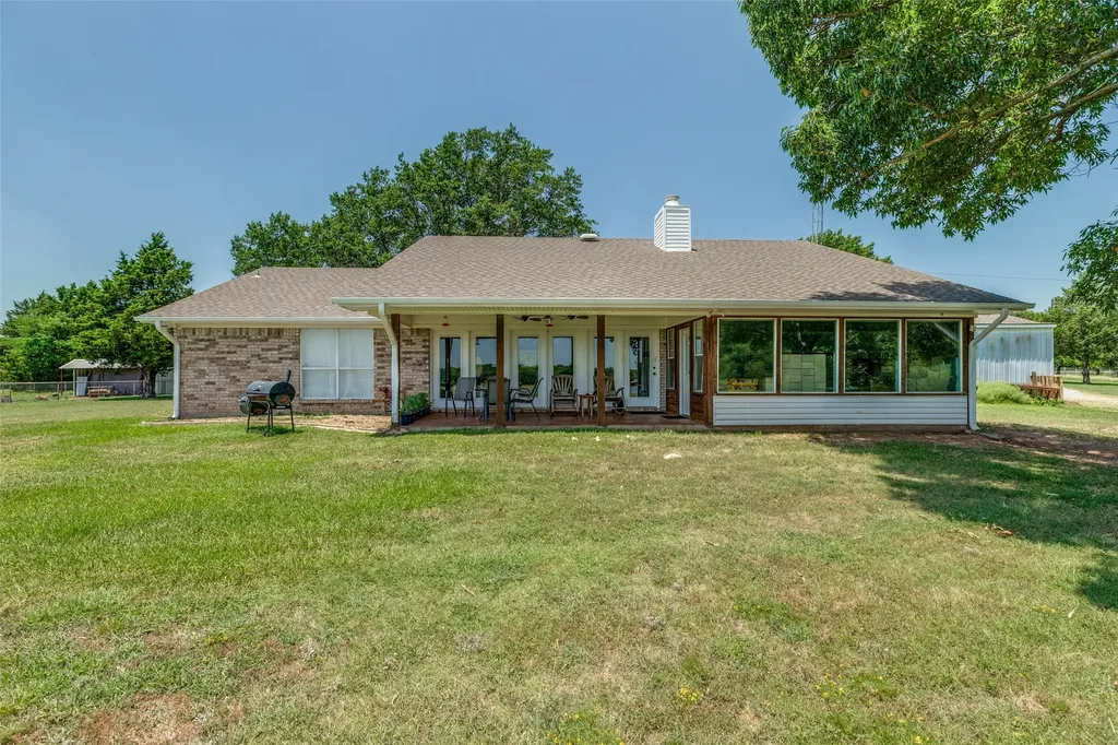 76 Spout Springs Road Pottsboro TX 75076