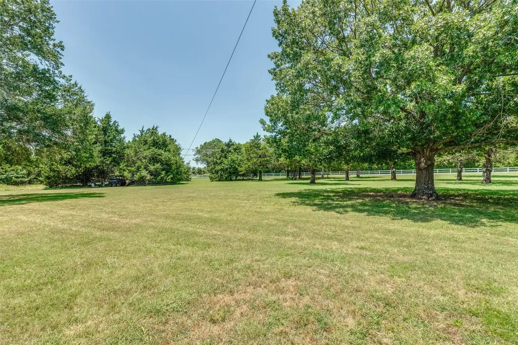 76 Spout Springs Road Pottsboro TX 75076