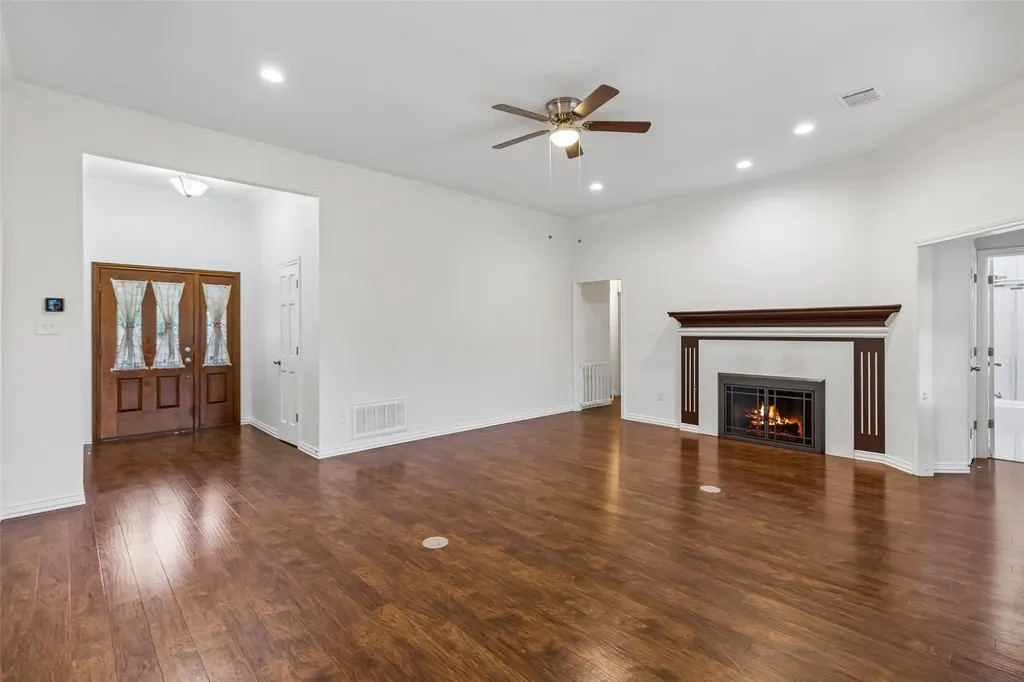 2507 Mandy Way Arlington TX 76017