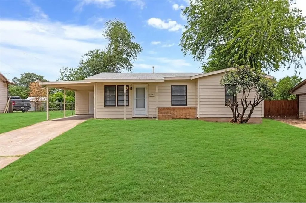 4713 Laverda Drive Haltom City TX 76117
