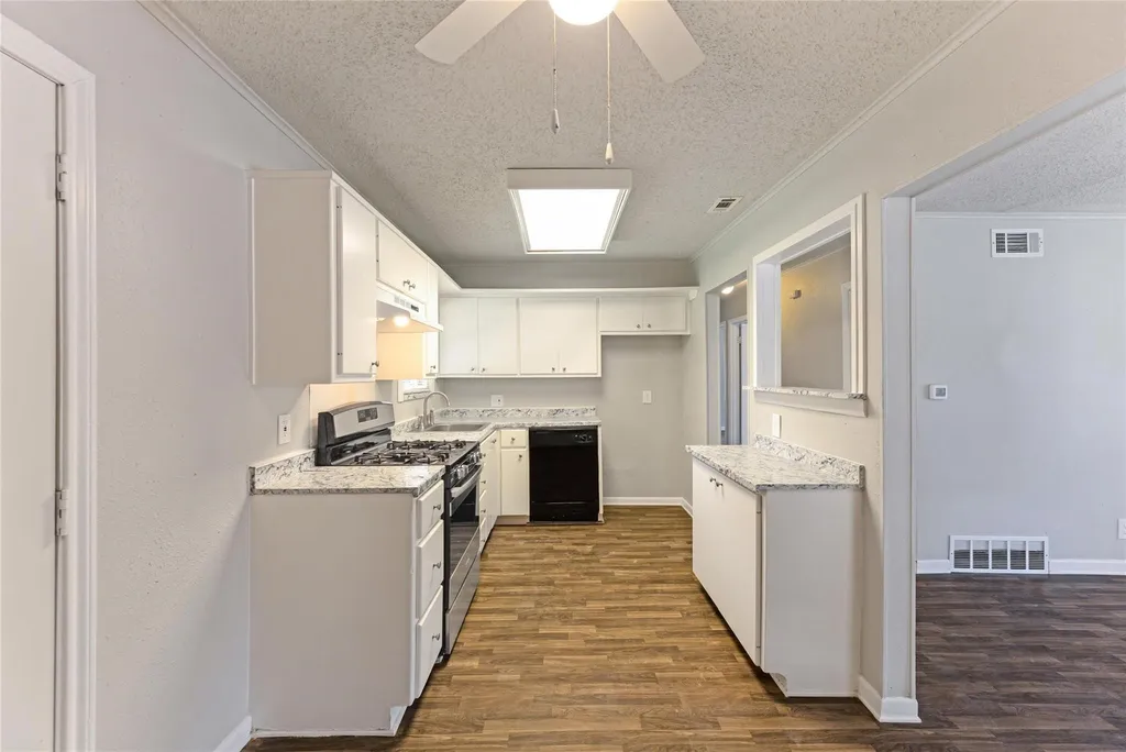 4713 Laverda Drive Haltom City TX 76117