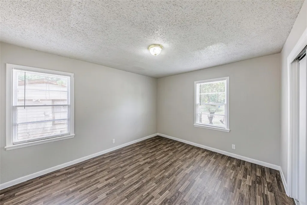 4713 Laverda Drive Haltom City TX 76117