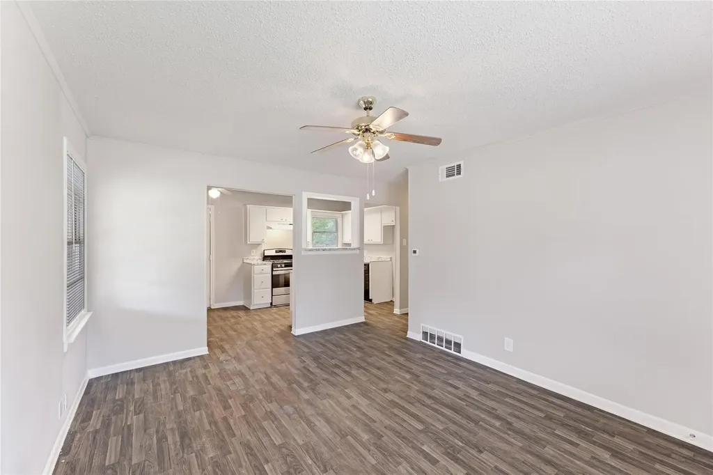 4713 Laverda Drive Haltom City TX 76117