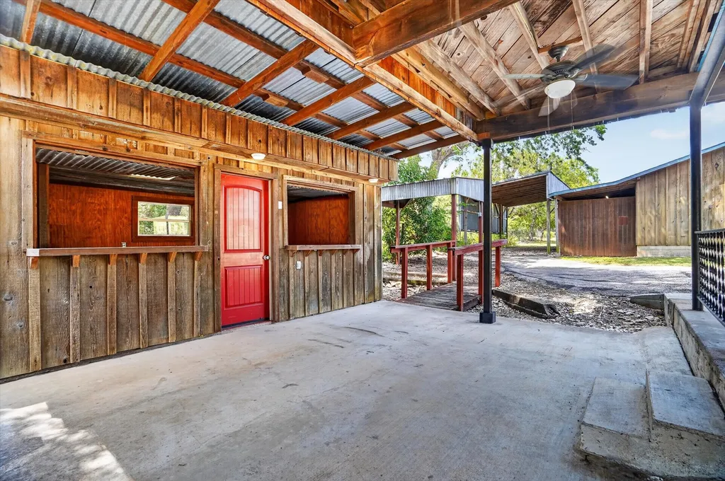 418 County Road 1627 Clifton TX 76634