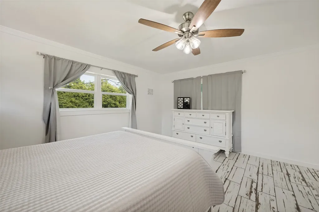 4708 Holiday Lane E North Richland Hills TX 76180