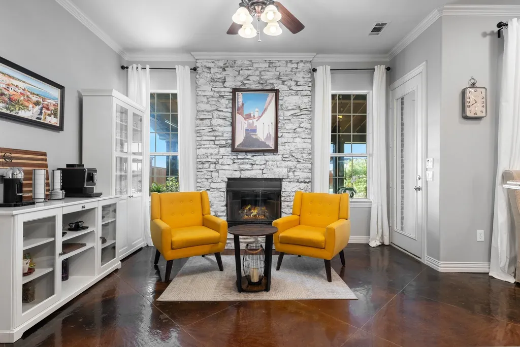 6224 Meadowlands Drive Krum TX 76249