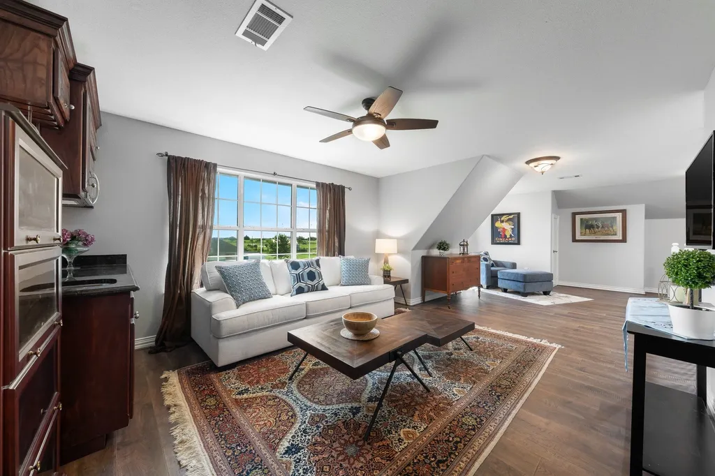 6224 Meadowlands Drive Krum TX 76249