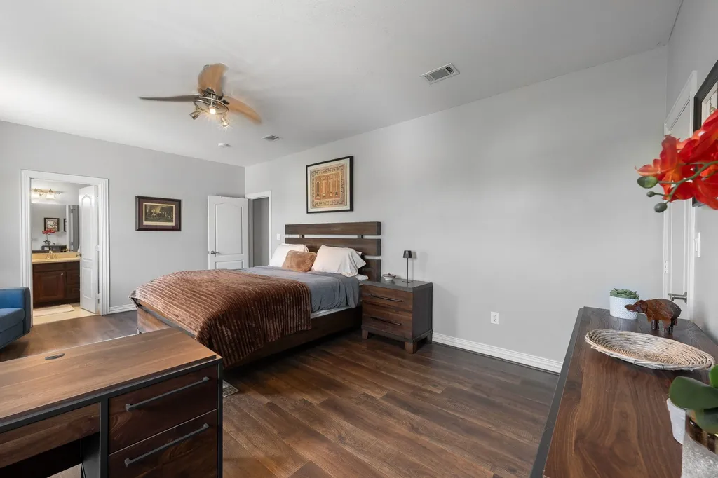 6224 Meadowlands Drive Krum TX 76249