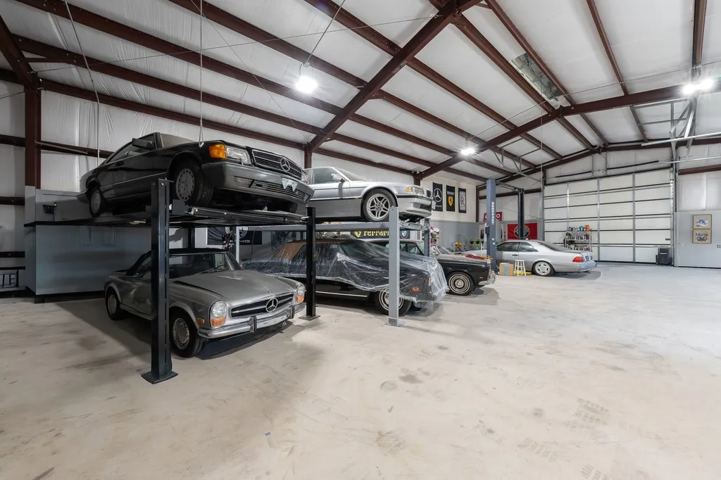 6224 Meadowlands Drive Krum TX 76249