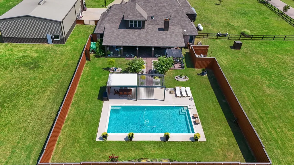 6224 Meadowlands Drive Krum TX 76249