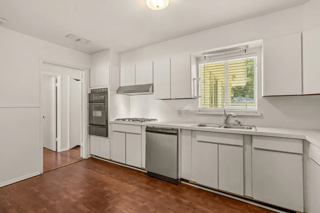 4509 Donnelly Avenue Fort Worth TX 76107