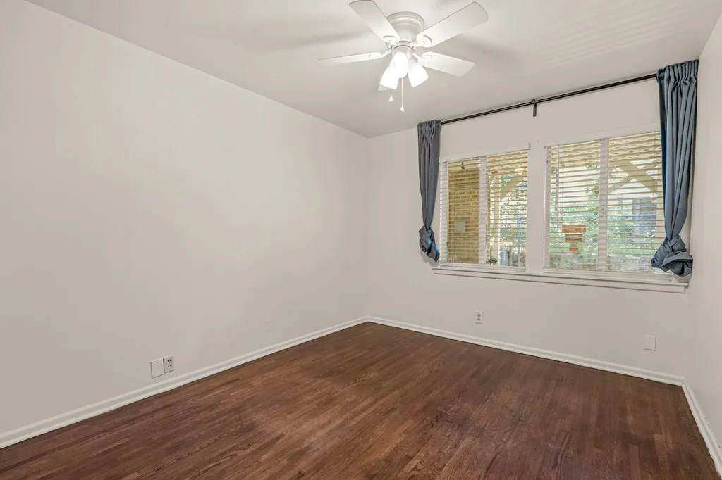 4509 Donnelly Avenue Fort Worth TX 76107