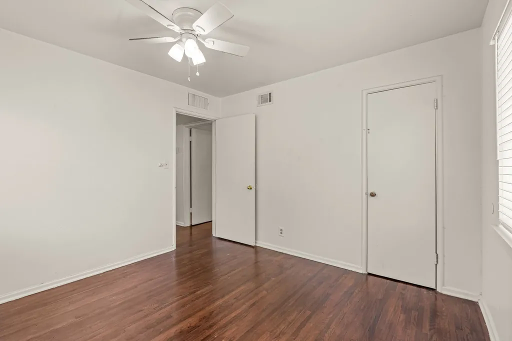 4509 Donnelly Avenue Fort Worth TX 76107