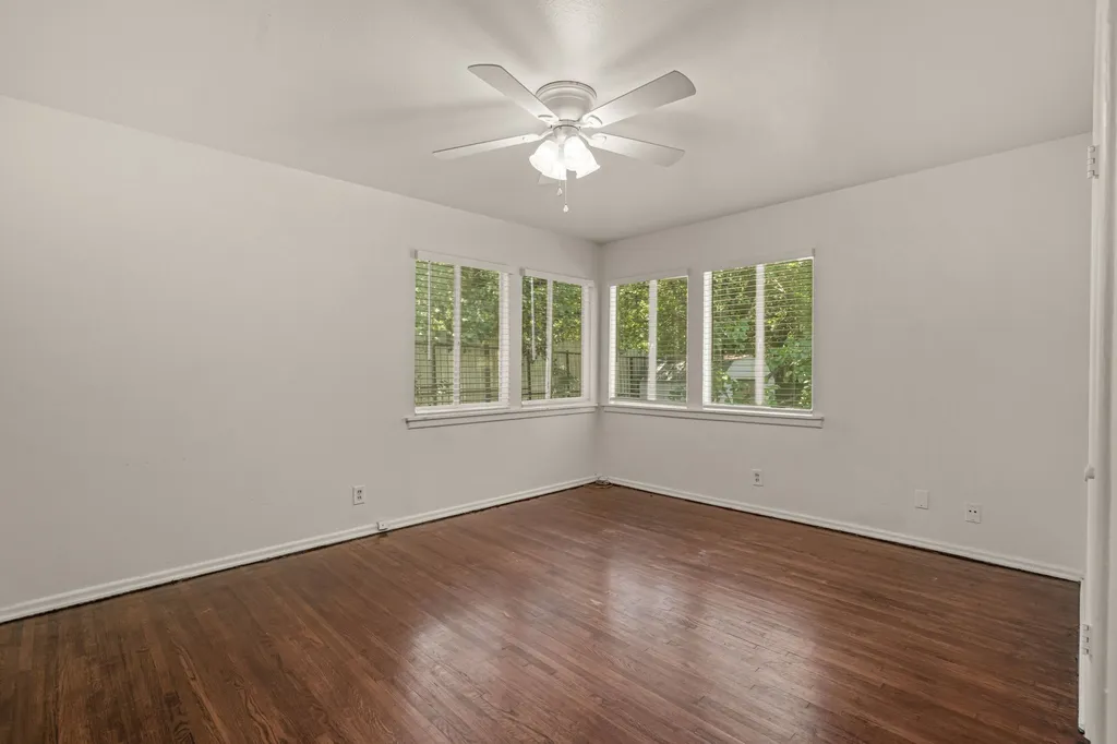 4509 Donnelly Avenue Fort Worth TX 76107