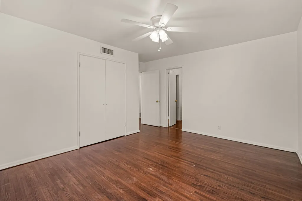 4509 Donnelly Avenue Fort Worth TX 76107