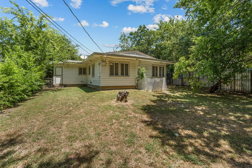 4509 Donnelly Avenue Fort Worth TX 76107