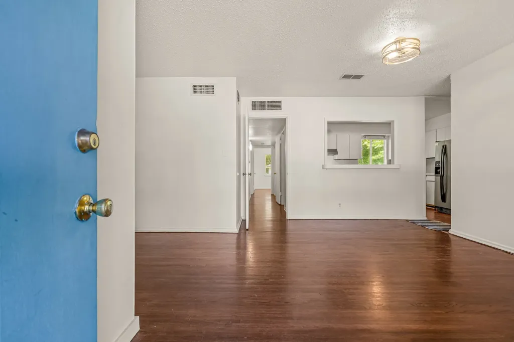 4509 Donnelly Avenue Fort Worth TX 76107