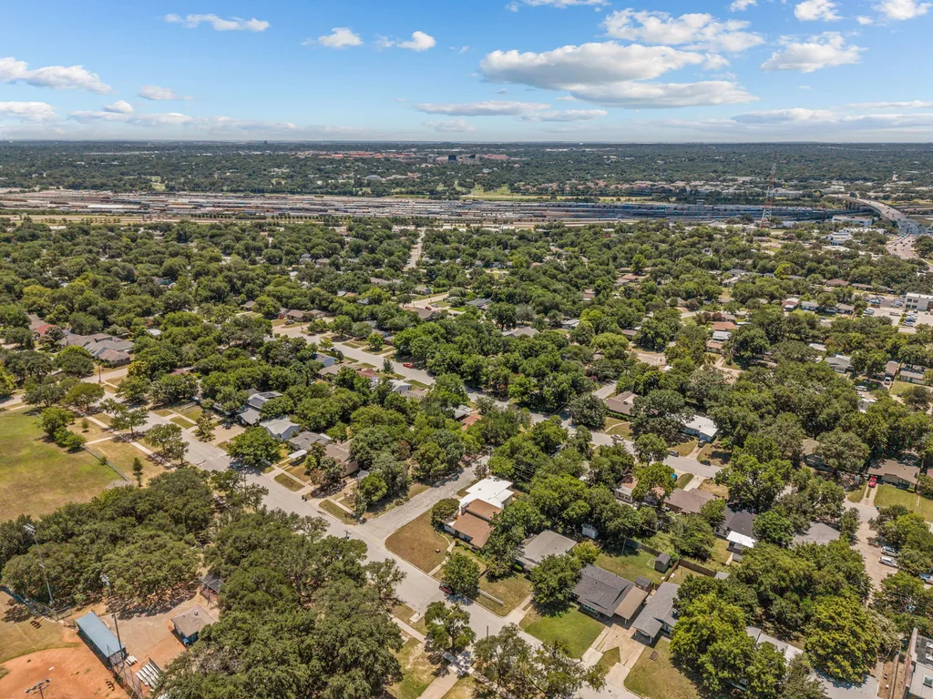 4509 Donnelly Avenue Fort Worth TX 76107