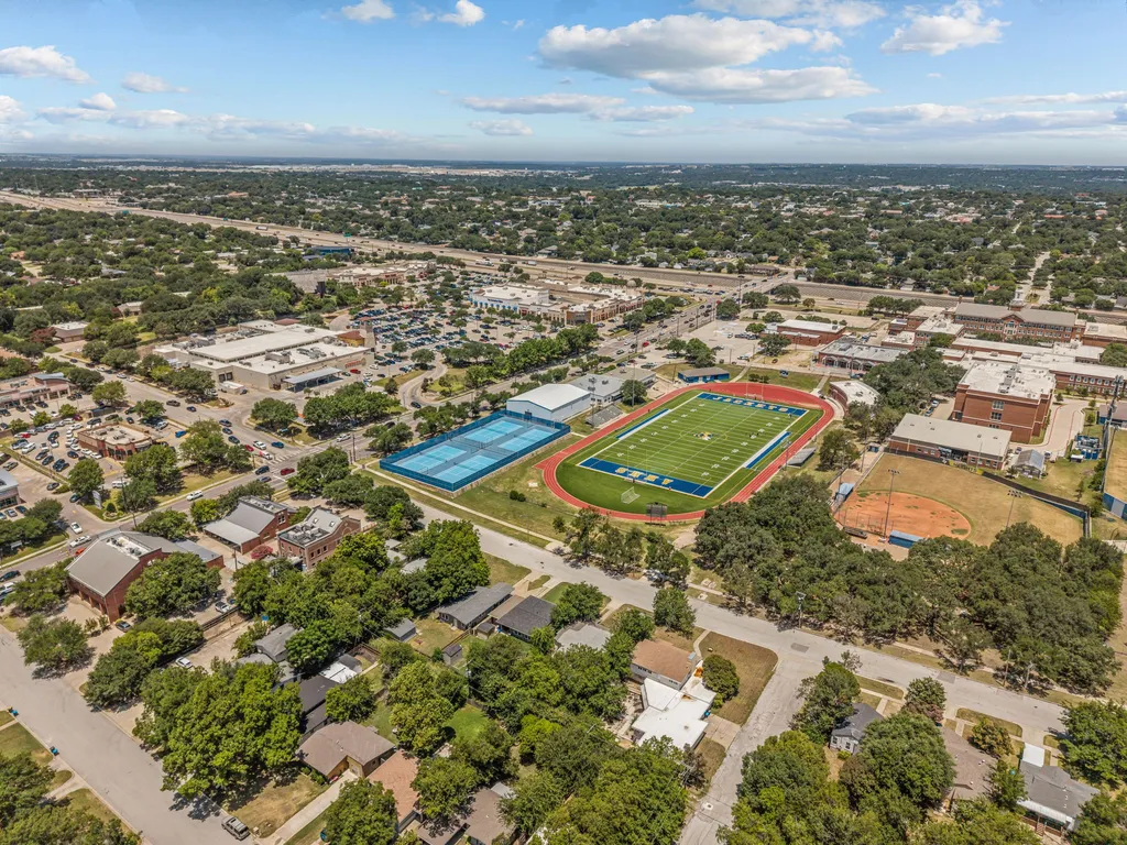 4509 Donnelly Avenue Fort Worth TX 76107