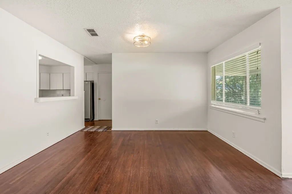 4509 Donnelly Avenue Fort Worth TX 76107