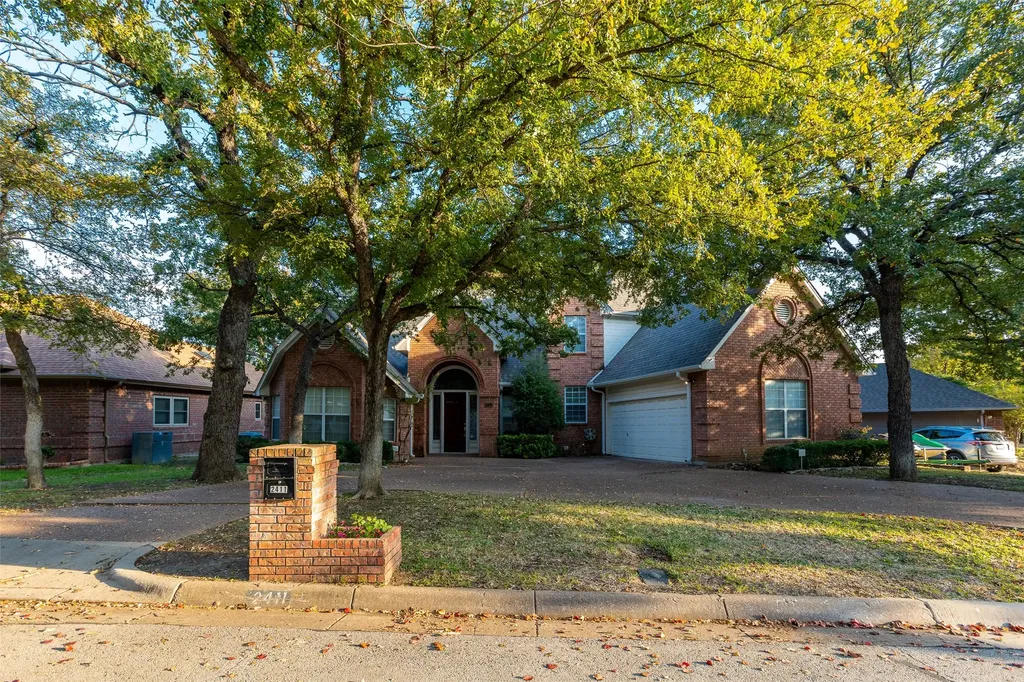 2411 Cross Timbers Trail Arlington TX 76006