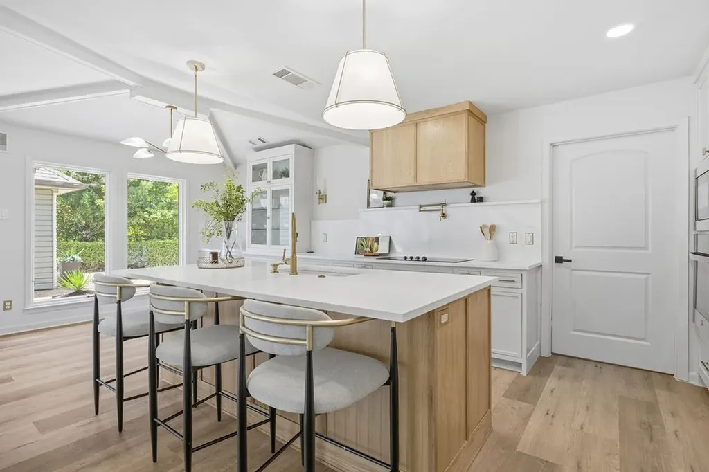 9902 Wood Forest Drive Dallas TX 75243