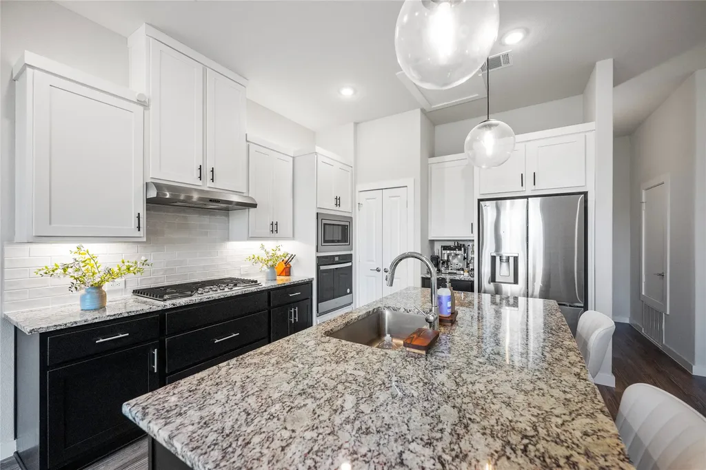 3456 Red Moon Way Richardson TX 75082