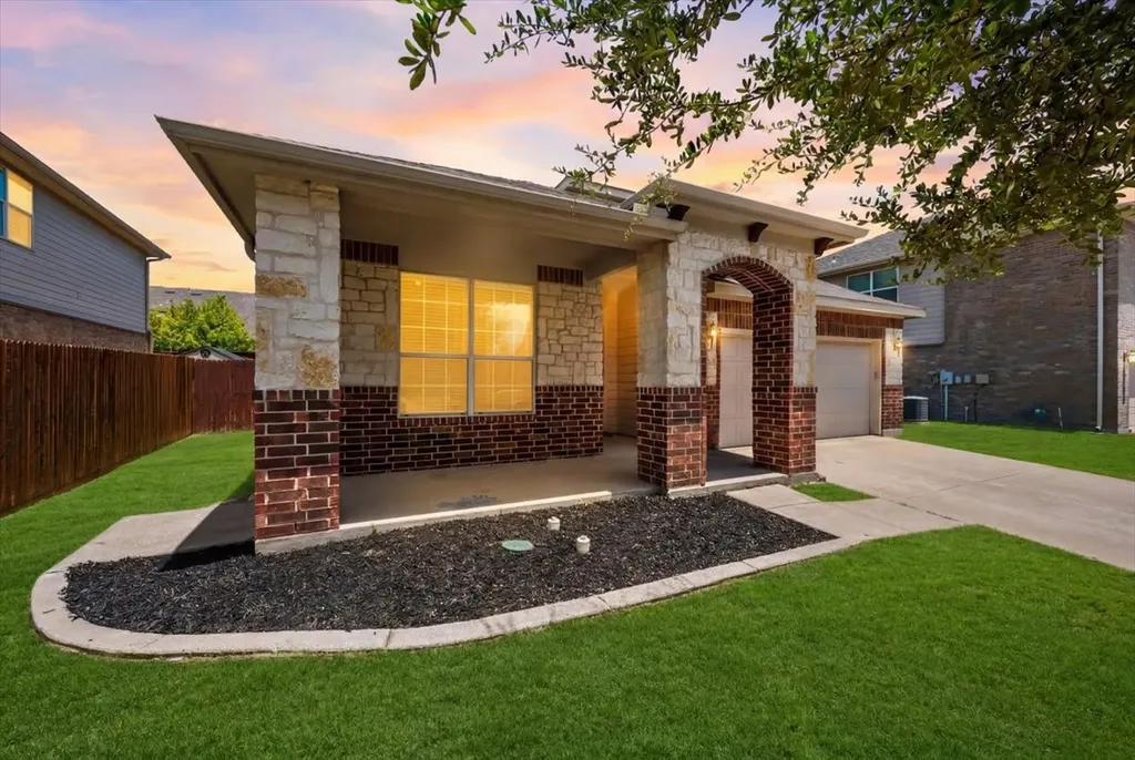 3905 Polar Brook Drive Fort Worth TX 76244