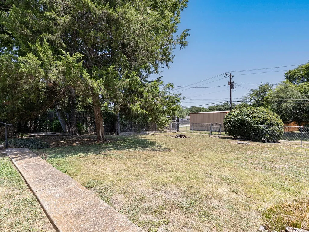 4805 Hildring Drive E Fort Worth TX 76109
