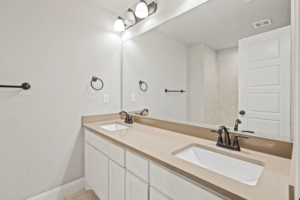 4104 Swinley Forest Drive Arlington TX 76017