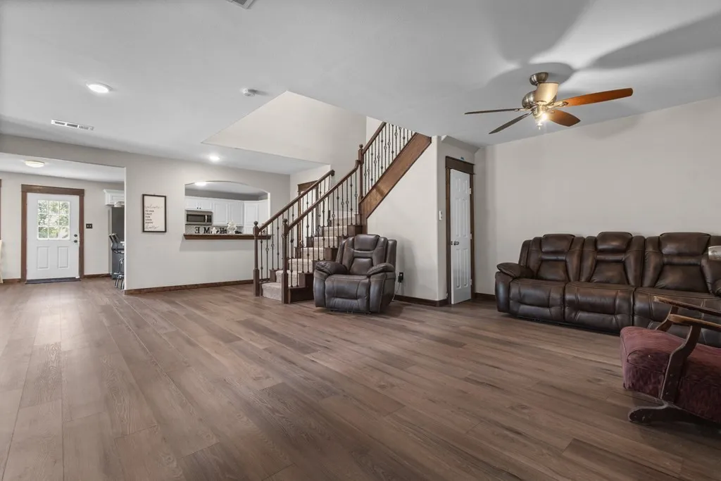 14847 N 3rd Street Scurry TX 75158