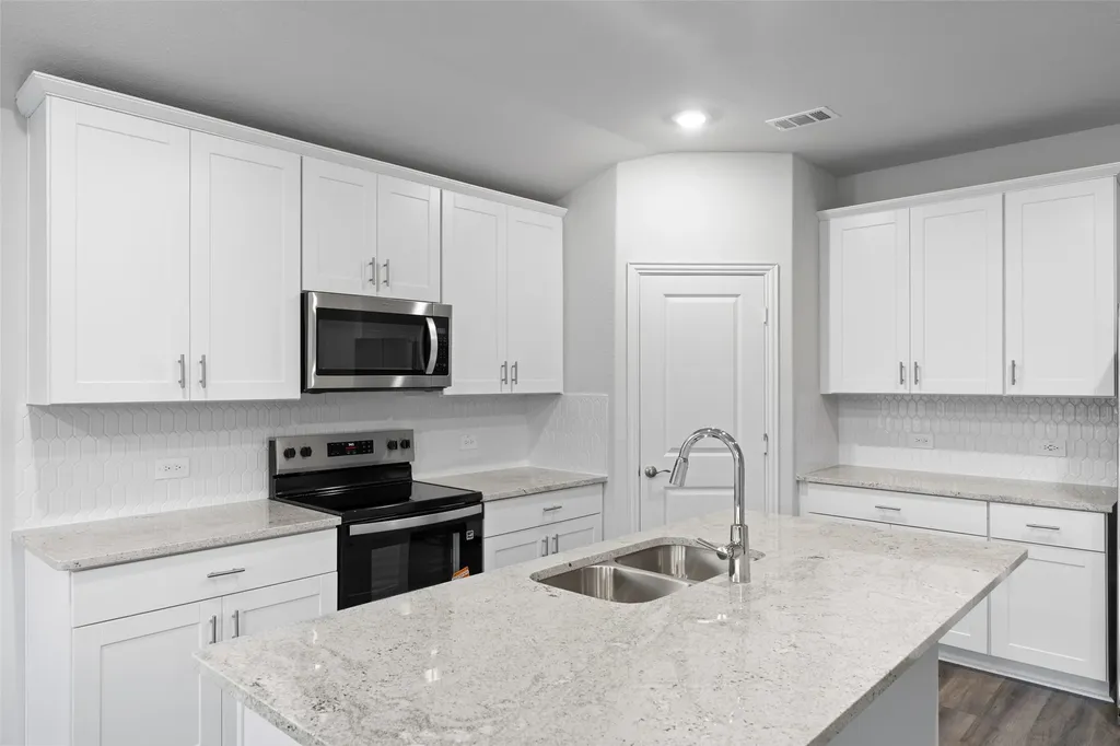 210 Teton Street Greenville TX 75402